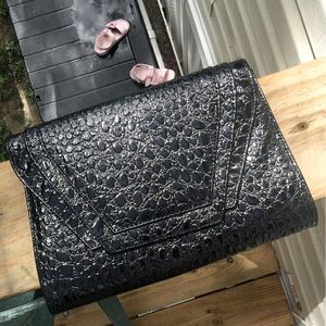 ‼️SOLD‼️ Black bubbled faux leather clutch